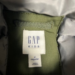 GAP カーキ上着の画像