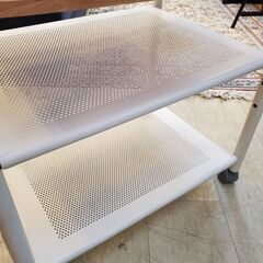 キャスター付き レンジラック 横幅52cm スライドテーブル コンセント2個 レンジ台 レンジボード■奥行42cm×高さ140.5cm■買取帝国 朝霞店 配達可能の画像