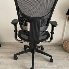 ￥8,800 エルゴヒューマンチェア 藤沢市【引越しの為12/5〜12/10 引き取り可能な人】の画像