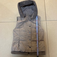 レディース　ライトダウンベストMの画像
