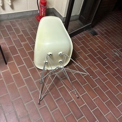 ダイニングチェアーの画像