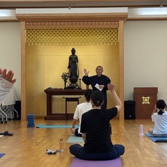鎌倉のお寺でヨガ　テラヨガ安国論寺の画像