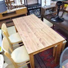 ダイニング4点セット/テーブル/チェア2脚/ベンチチェア/ナチュラル/木目■横幅140㎝×奥行69.5㎝×高さ76.5㎝■近隣配送無料 買取帝国 朝霞店の画像