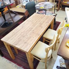 ダイニング4点セット/テーブル/チェア2脚/ベンチチェア/ナチュラル/木目■横幅140㎝×奥行69.5㎝×高さ76.5㎝■近隣配送無料 買取帝国 朝霞店の画像