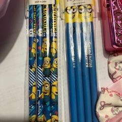 ディズニープリンセス風バックマリーちゃん髪留め　ミニオンズ 文房具 まとめ売りの画像