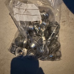 70系ヴォクシー トヨタ純正アルミホイール　山ありタイヤ、ナット付き 205/60/16の画像