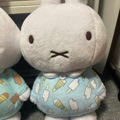 ミッフィー　特大ぬいぐるみの画像