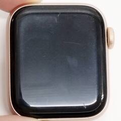 Apple Watch SE 第1世代/GPS/40mm/A2351/ゴールド〈MKQ03J/A〉 (2)の画像