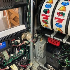 パチスロ実機 サンダーＶリボルト（5号機） コイン不要機 ID：126-014242-007の画像