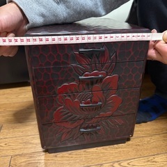 昭和レトロ　鎌倉彫ミニ箪笥　小物入れの画像