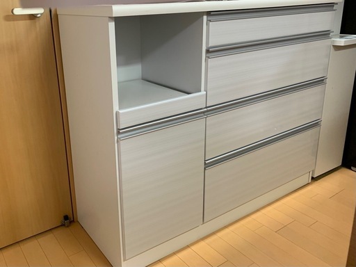 【お話し中】キッチンカップボード