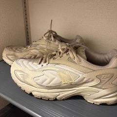 ニューバランス　725の画像