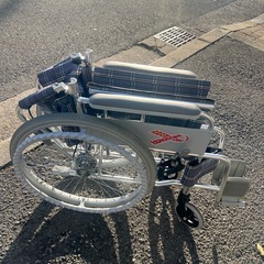 折りたたみ　車椅子の画像