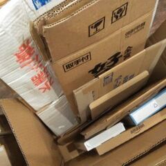 各種ダンボール　緩衝材　一升瓶木箱の画像