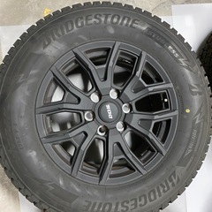 ランクル300.250スタッドレスタイヤの画像