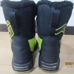 瞬足のスノーブーツ　21cmの画像