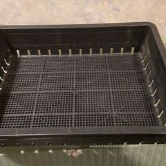 育苗箱等 [安全興業 育苗箱 51型] [安全興業 育苗箱 35型] [カゴトレー NK型]の画像