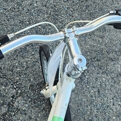 ✨️ジモティー割引✨️【ジャングルジャングル堺初芝店】 小径車　ホワイト　20インチ　変速付き　堺市（東区　西区　北区　南区　堺区　美原区）高石市　泉大津市　忠岡町　和泉市　松原市　大阪狭山市の画像