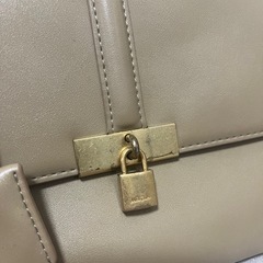 【milaowen 】ミラオーウェン ベージュ キャメル ハンドバッグの画像