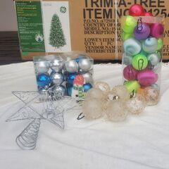 190cmクリスマスツリーとオーナメントの画像