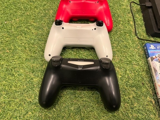 決まりましたＰＳ4PlayStation本体、コントローラー3つ、ソフトまとめて