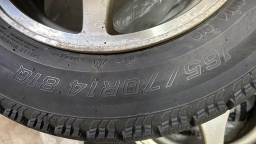 スタッドレスタイヤ　アルミモデューロ　165/70r14 ナンカン　 決まりました　　
バリ目　
