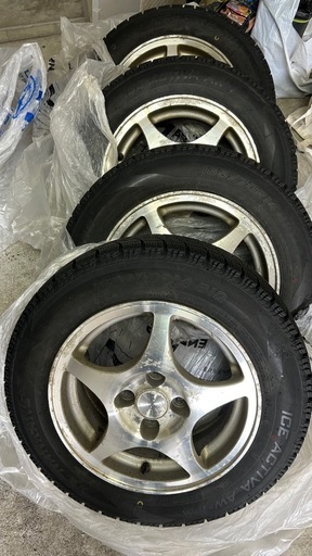 スタッドレスタイヤ　アルミモデューロ　165/70r14 ナンカン　 決まりました　　
バリ目