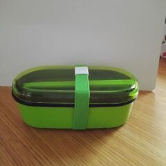 お弁当箱とトートバッグの画像