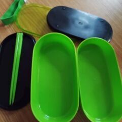 お弁当箱とトートバッグの画像