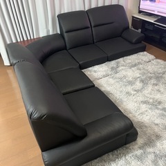 🌟Ｌ字型5人掛けテーブル付きローソファー🌟
の画像