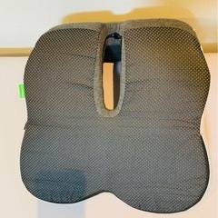 エルゴノミック　バックサポート　シートクッションの画像