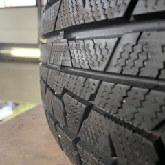 235/70R16 スタッドレス 16いんちインチ 2019年 コンフォーサー COMFORSER CF960 4本 手渡し 発送たいお対応の画像