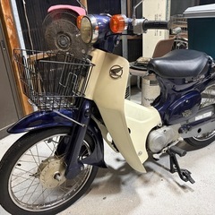 ホンダスーパーカブ50でデラックスの画像