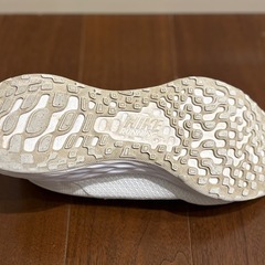 美品 
ナイキ 白スニーカー 23.5cm の画像