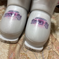 スキー靴　22センチ
の画像