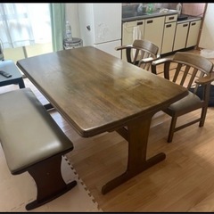 リビングテーブルセット(4人用）の画像