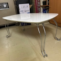 59)【無料　ニトリの白ローテーブル】の画像