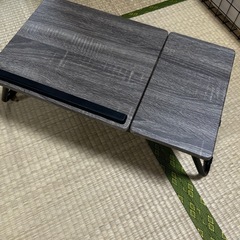 机 角度調整可の画像