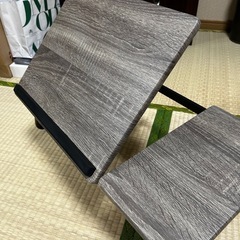 机 角度調整可の画像