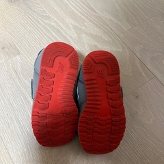 ニューバランス幼児靴の画像