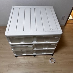 衣装ケースの画像