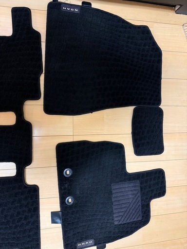【美品】ノア80系 純正フロアマット ハイブリッドG 7人乗り