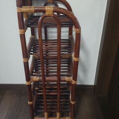 籐　ラタンのスリッパラックの画像