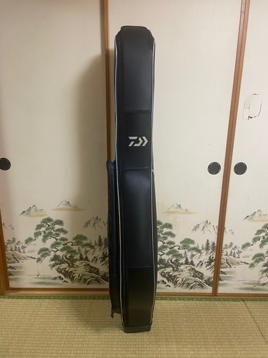 決まりました。たくさんの問い合わせありがとうございました。
美品　ダイワ　ロッドケース