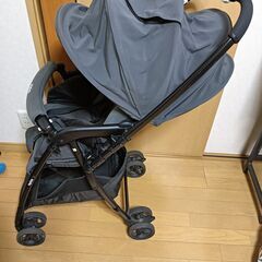 ベビーカー (Aprica KAROONAIR 6DA91KRGJ)の画像