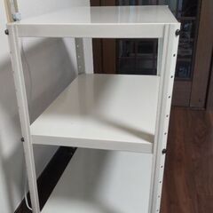 白色スチール棚　3段　重量物okの画像