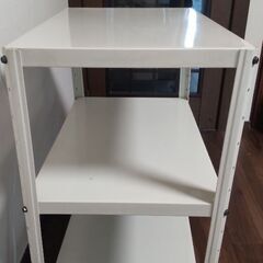 白色スチール棚　3段　重量物okの画像