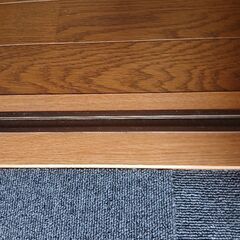 クローゼット扉  大と小   鏡付きの画像