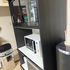 夜限定！！お値下げ！！10000円→9000円！！食器棚／黒色（11/18以降引き取りできる方）の画像