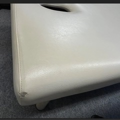 中古 高田ベッド　マッサージベッド　エステベッド　 ホワイト　引き取り専用　東京　板橋区の画像